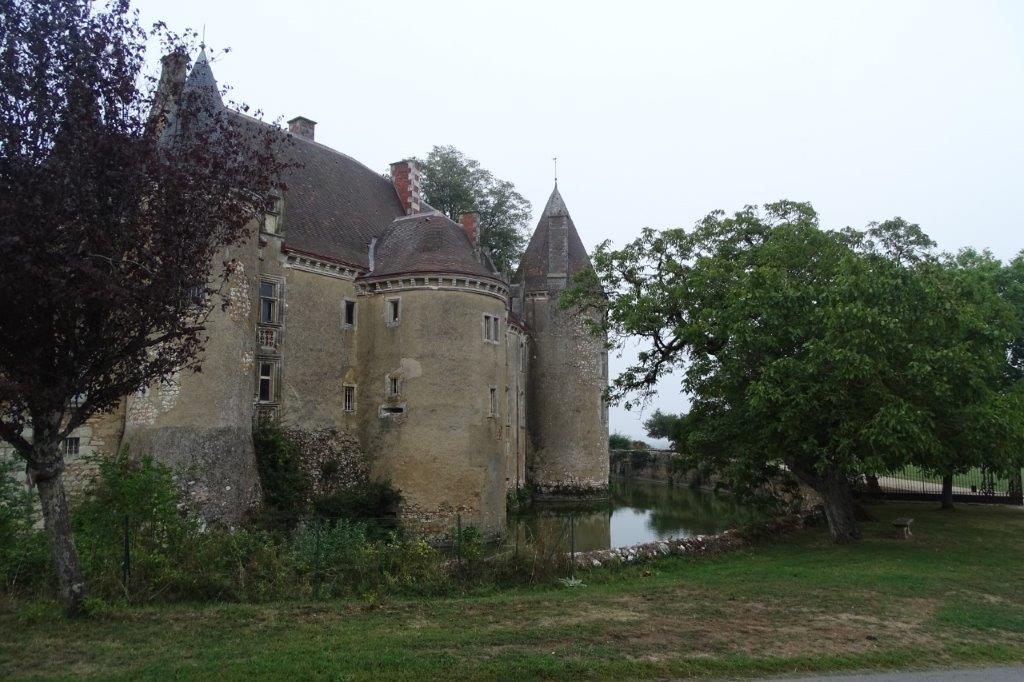 Château de Lys St Georges