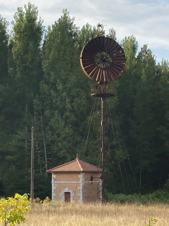 Eolienne dans la vallée du lys